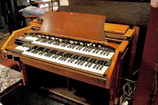 Hammond B3 Organ